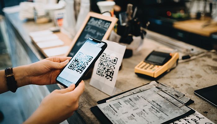 Customer is paying by QR code