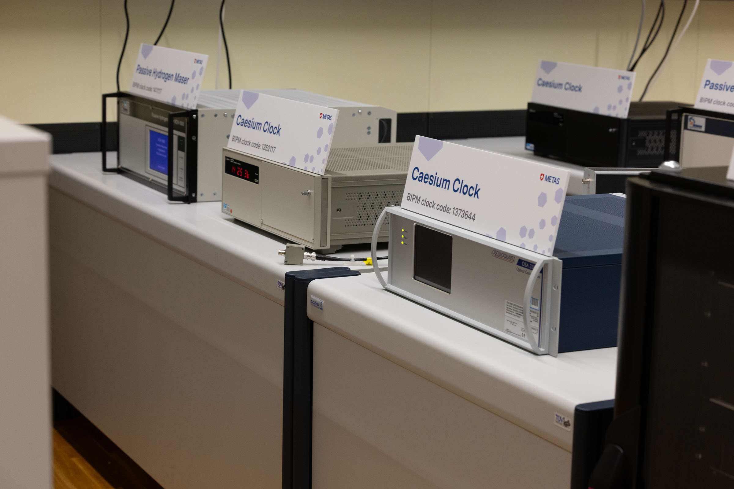 u-blox GNSS timing validation supported by METAS caesium clocks and UTC-traceable time infrastructure